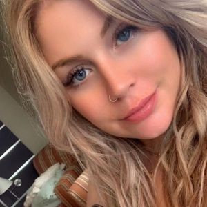 Meet your Posher, Jennie